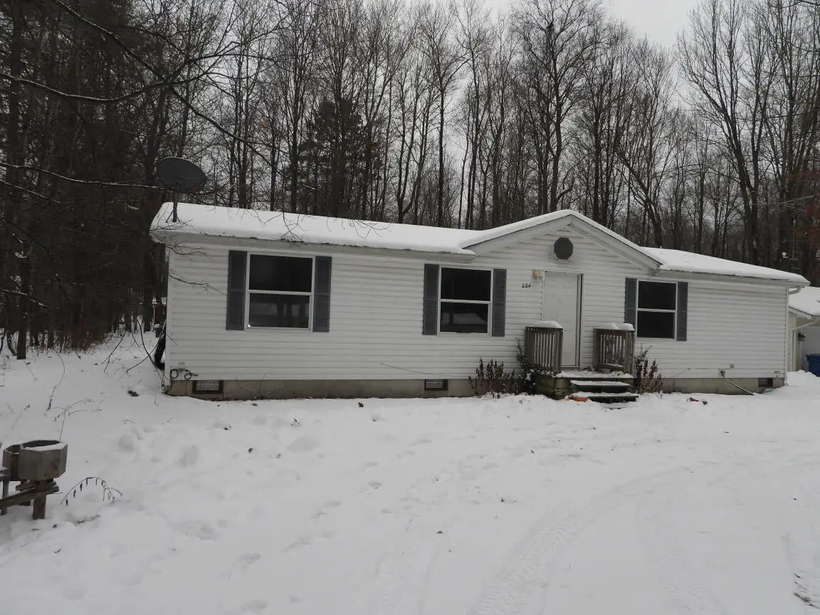 224 Radcliff Drive, Houghton Lake, MI 48629 - Image #1