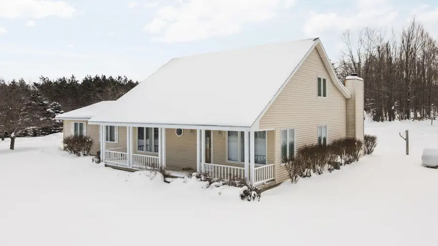 5393 Old Vanderbilt Road, Vanderbilt, MI 49795 - Image #2