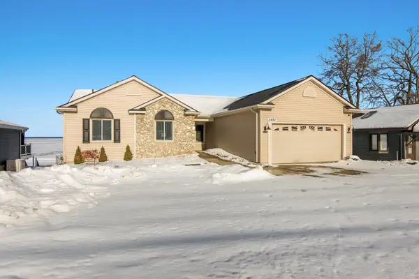 5482 W Houghton Lake Drive, Houghton Lake, MI 48629