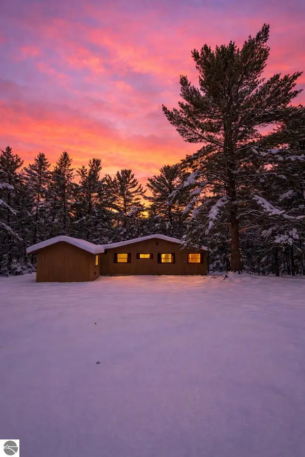 6051 N Manistee River Road, Frederic, MI 49733