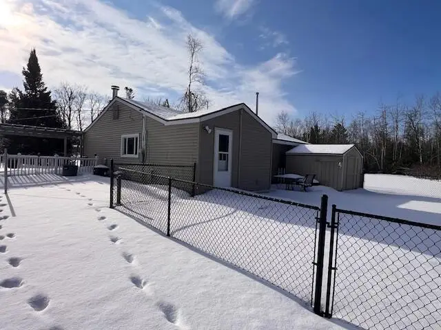 1076 W Devereaux Lake Road, Indian River, MI 49749 - Image #3