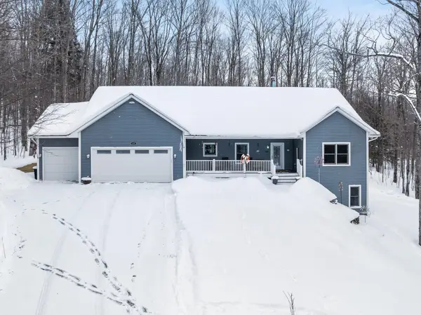 1491 Maxwell Road, Petoskey, MI 49770
