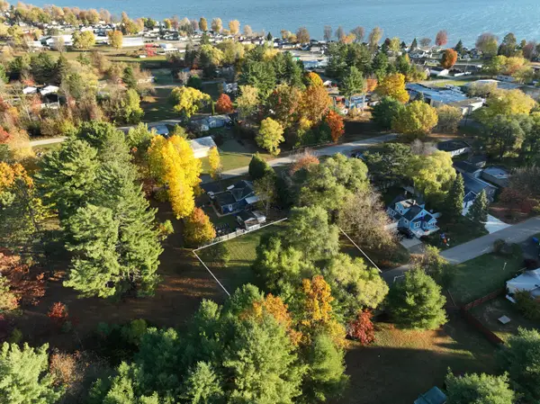 L 152-154 Elm Street, Houghton Lake, MI 48629