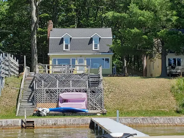 2916 N Portage Avenue, Grayling, MI 49738