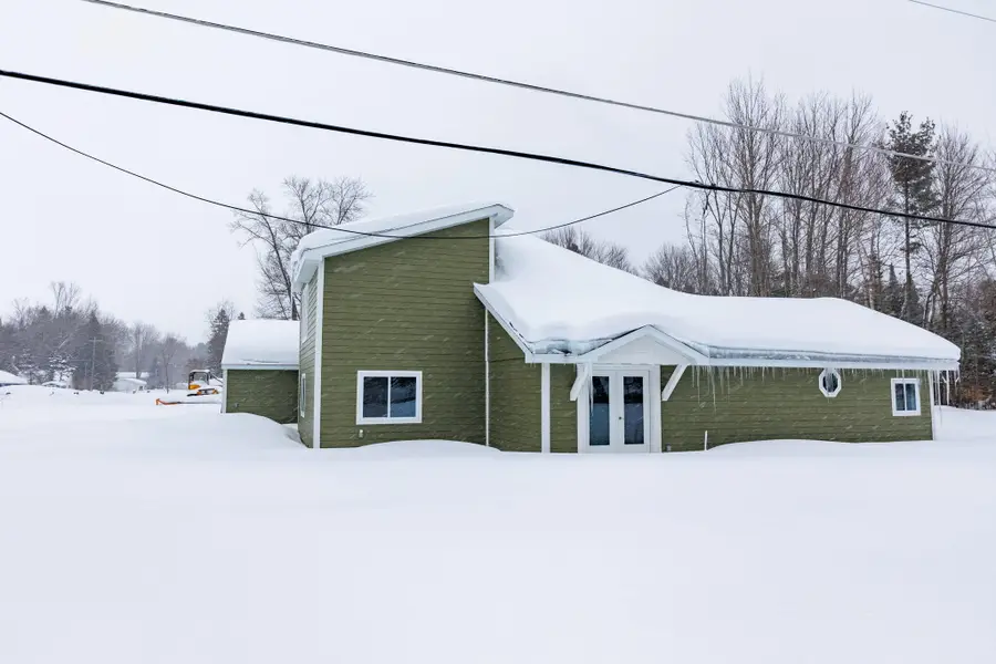 3349 Lakeshore Drive, Sault Ste Marie, MI 49783 - #3