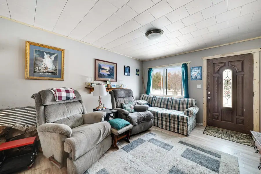 3776 E Michigan Highway, Roscommon, MI 48653 - #3