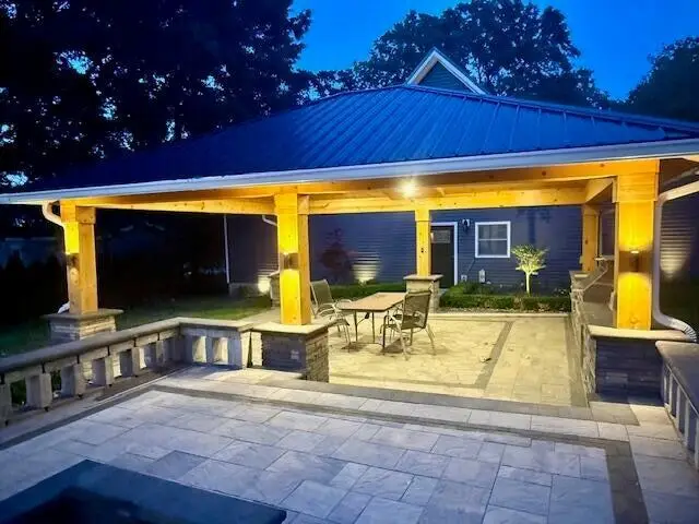 206 Joliet Avenue, Houghton Lake, MI 48629 - #3