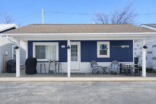 602 W Houghton Lake Drive, Prudenville, MI 48651