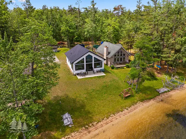 4620 Pinewood Drive, Lewiston, MI 49756