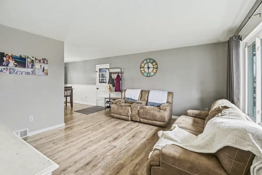 923 Wheelock Street, Freeland, MI 48623 - #3