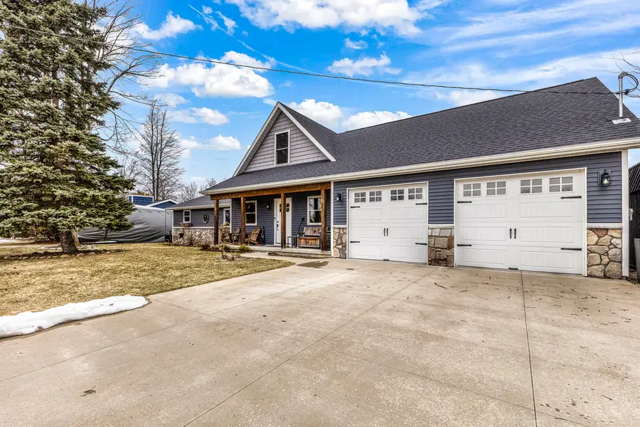 115 Miami Drive, Houghton Lake, MI 48629 - #2