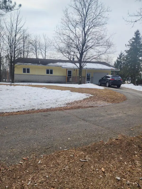 1090 Oakridge Drive, Alpena, MI 49707