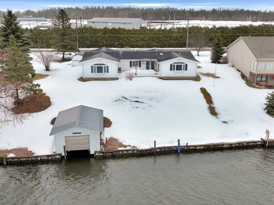 216 Riverside Drive, Cheboygan, MI 49721 - #3
