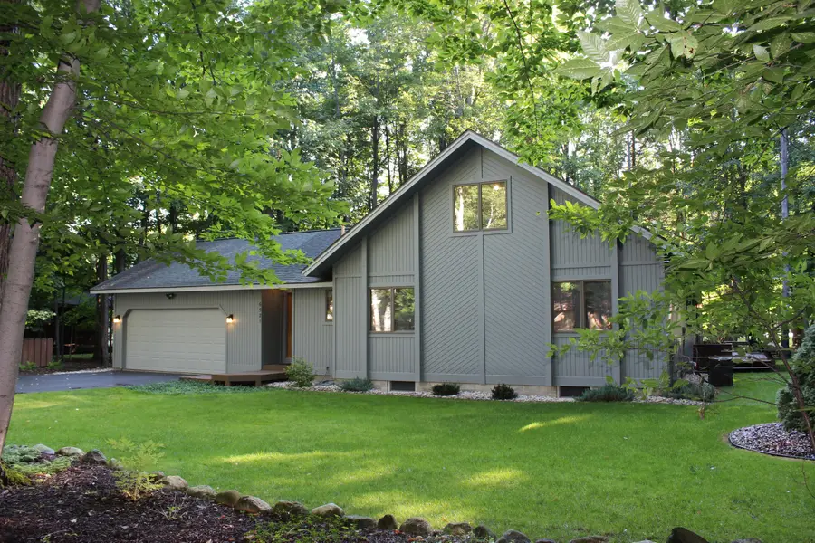 6521 Foothills Trail, Gaylord, MI 49735 - #2