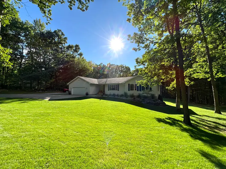 10603 Tall Oaks Court, Roscommon, MI 48653 - #2