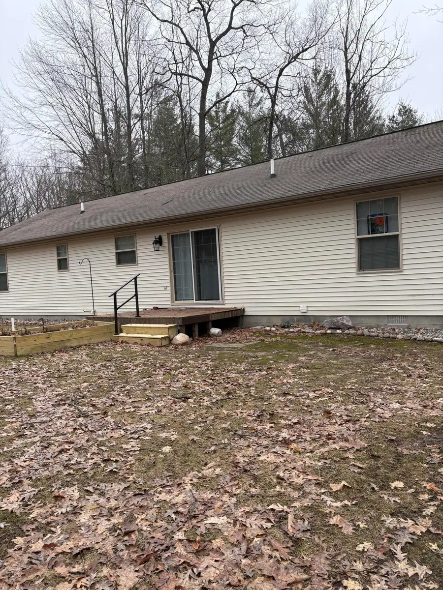 142 Winding Drive, Houghton Lake, MI 48629 - #3