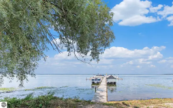 5968 W Houghton Lake Drive, Houghton Lake, MI 48629