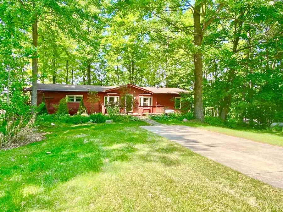 4331 S Canal Drive, Harrison, MI 48625 - #2