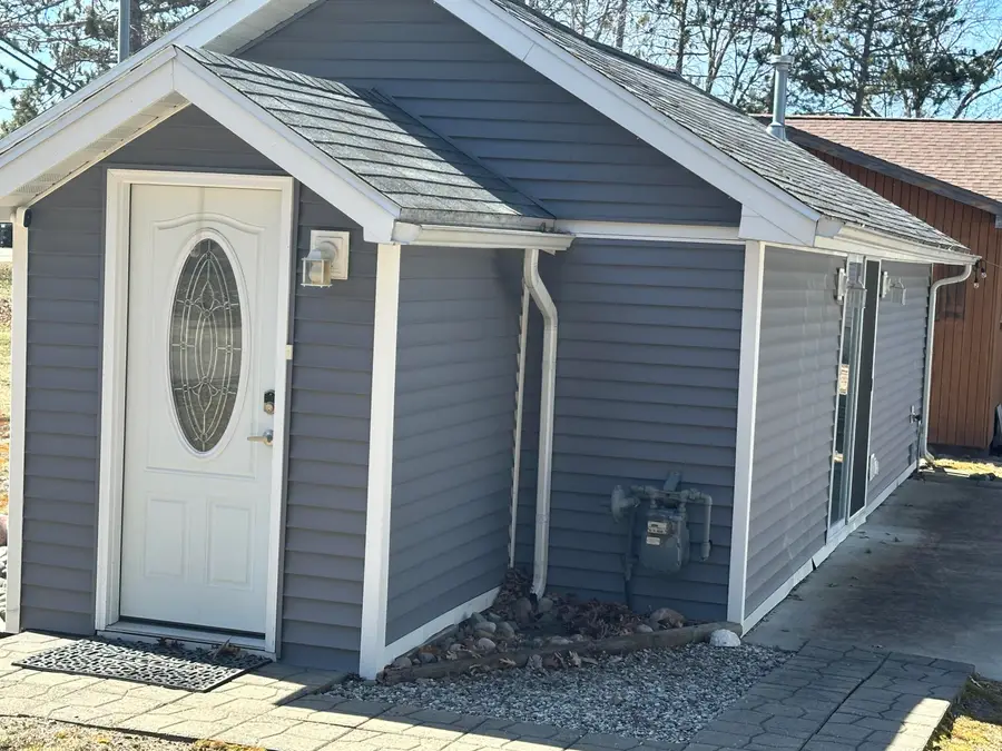 1604 E Houghton Lake Drive, Houghton Lake, MI 48629 - #2