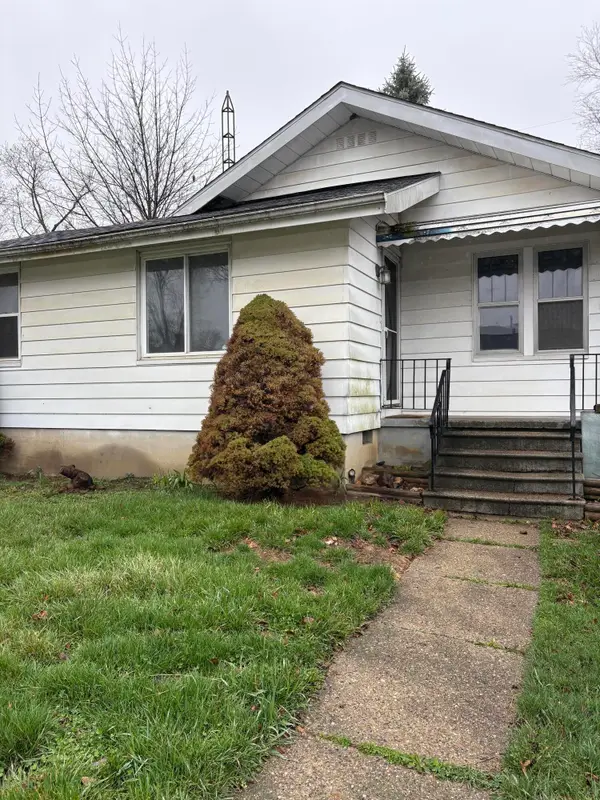 3290 Cheyenne Avenue, Burton, MI 48529