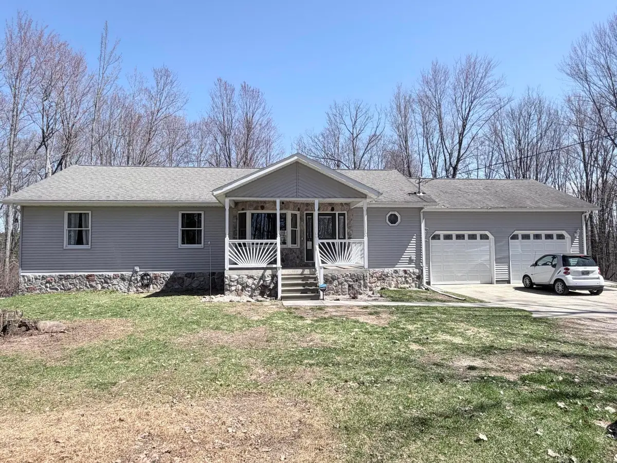 11805 S Flooter Road, Roscommon, MI 48653 - #1