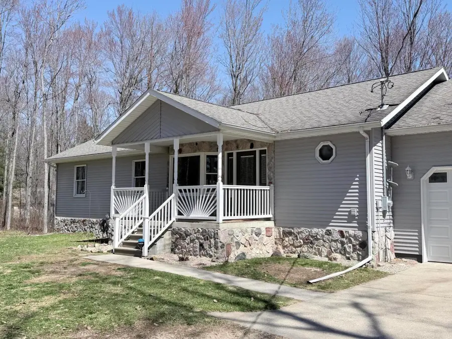 11805 S Flooter Road, Roscommon, MI 48653 - #2