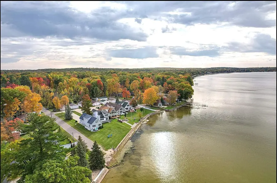 323 Kimberly Drive, Prudenville, MI 48651 - #2