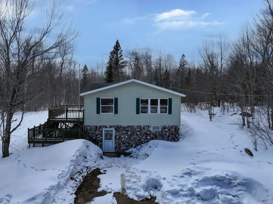 10810 S Riverside Drive, Bruce, MI 49783 - #2