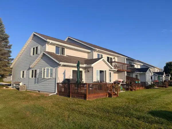 13080 W Shore Drive, Houghton Lake, MI 48629