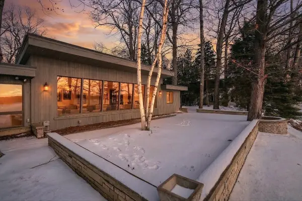 658 W Shoreview Lane, Indian River, MI 49749
