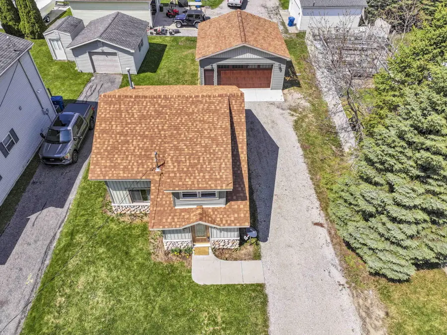 113 Wells Street, Houghton Lake, MI 48629 - #2