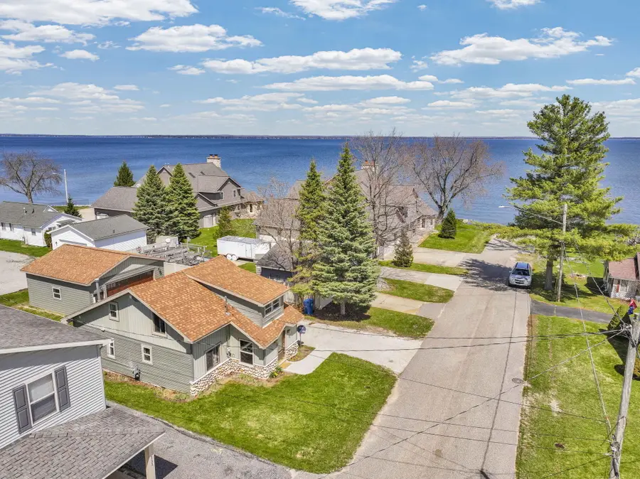 113 Wells Street, Houghton Lake, MI 48629 - #3