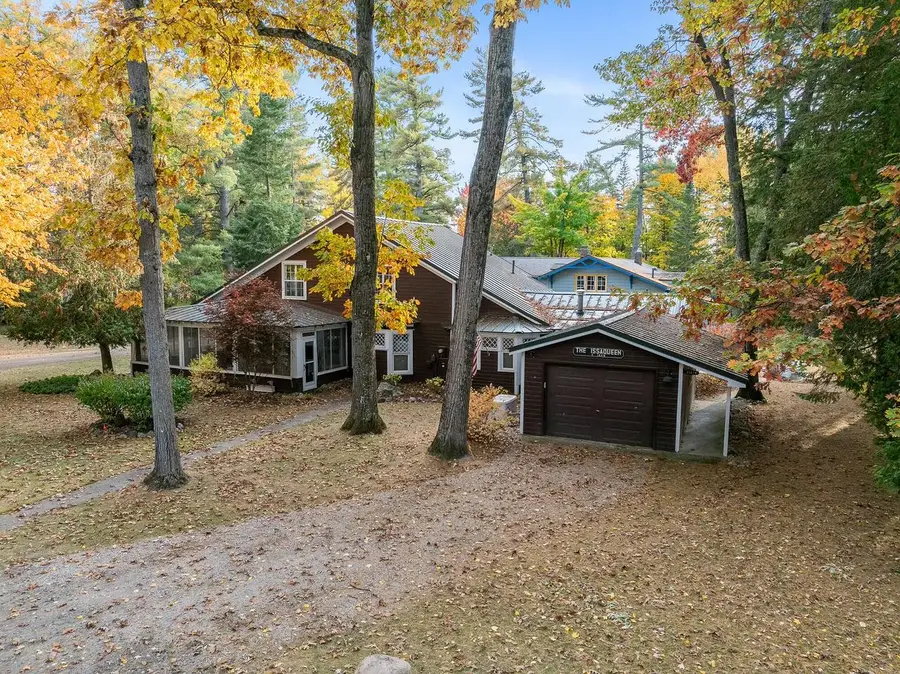 3652 Pier Avenue, Indian River, MI 49749 - #3
