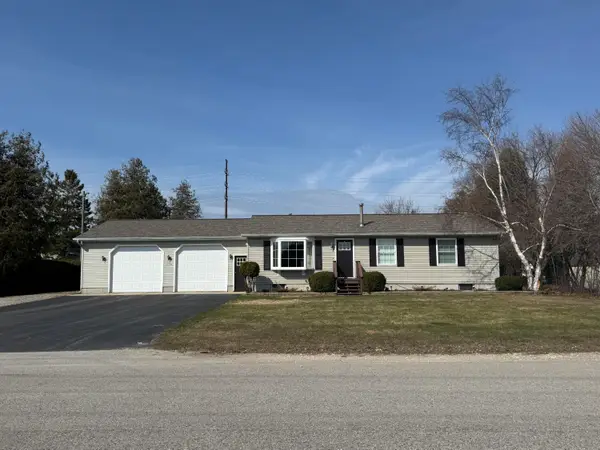 360 N 1st Street, St. Ignace, MI 49781