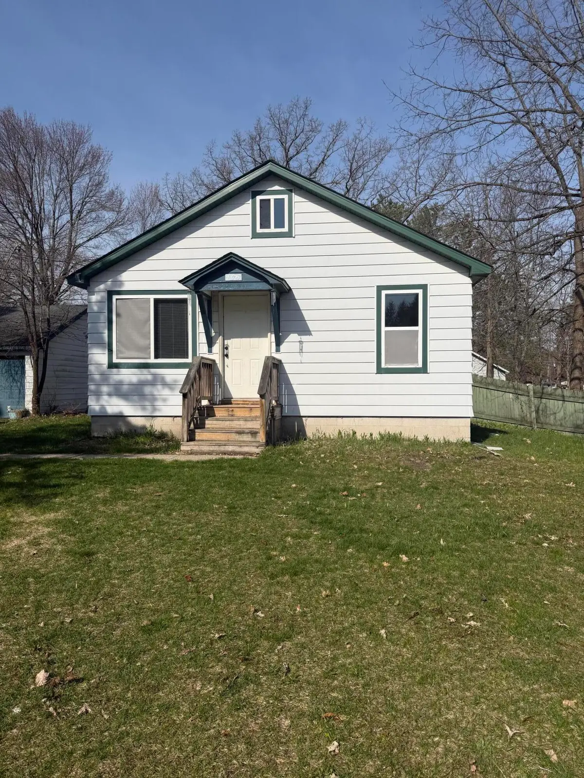106 Columbus Avenue, Houghton Lake, MI 48629 - #1