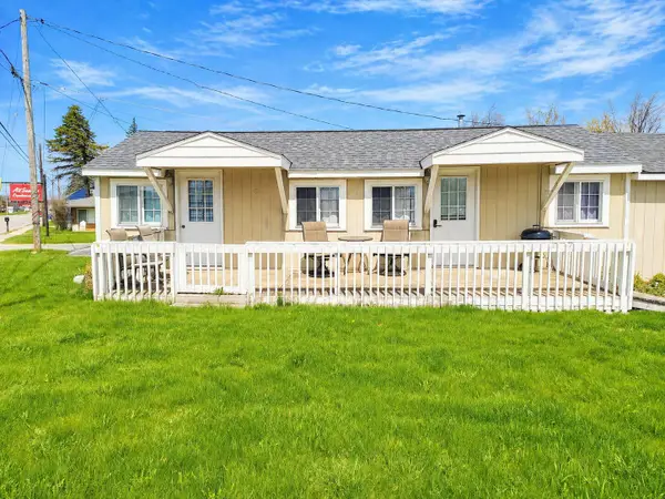 6344 W Houghton Lake Drive, Houghton Lake, MI 48629