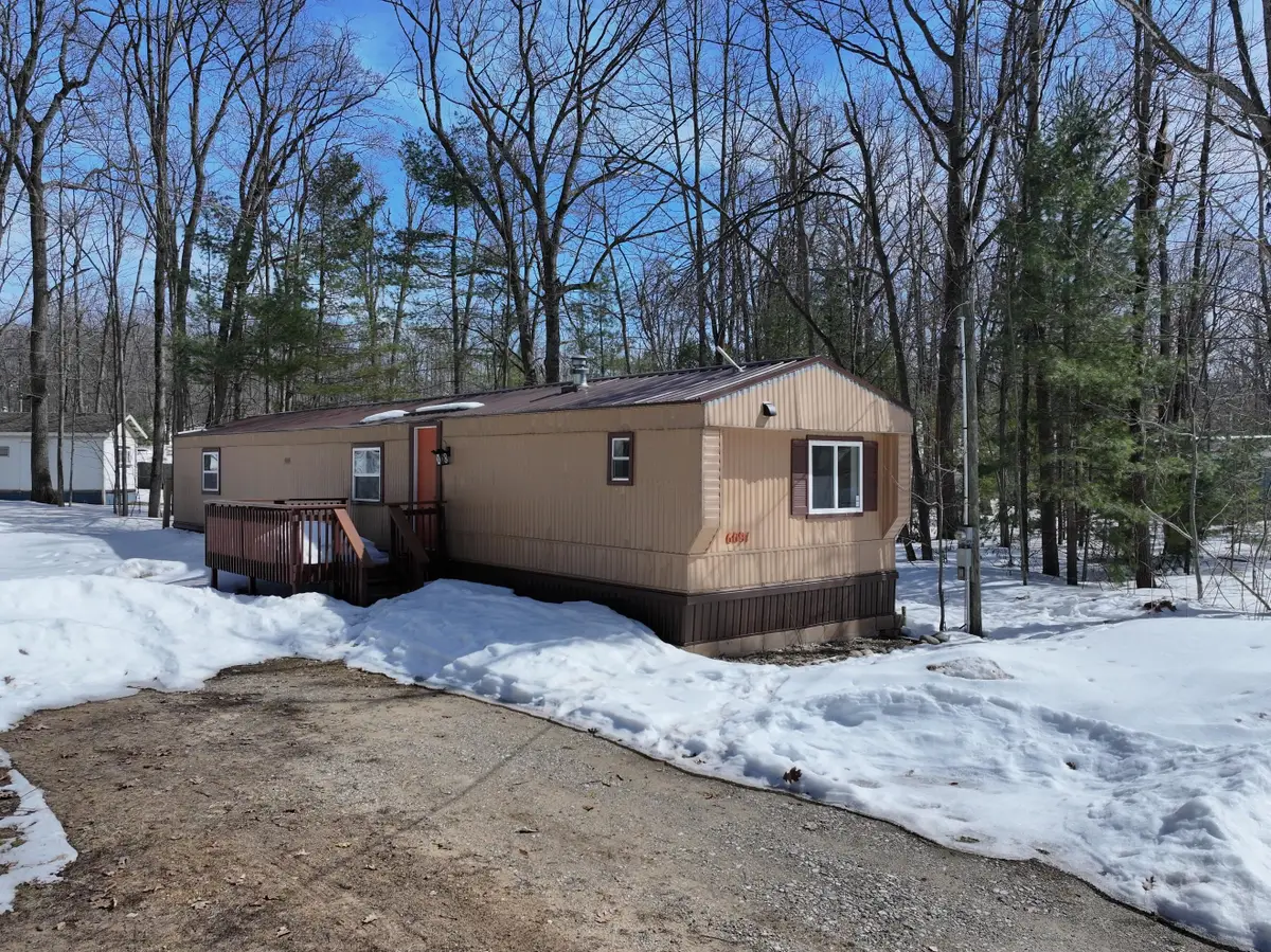 6091 Kellogg Drive, Gaylord, MI 49735 - #1