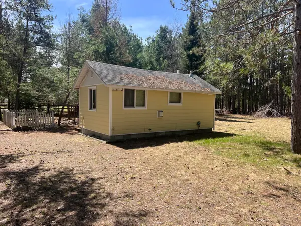 9761 Twin Bridge Road, Grayling, MI 49738