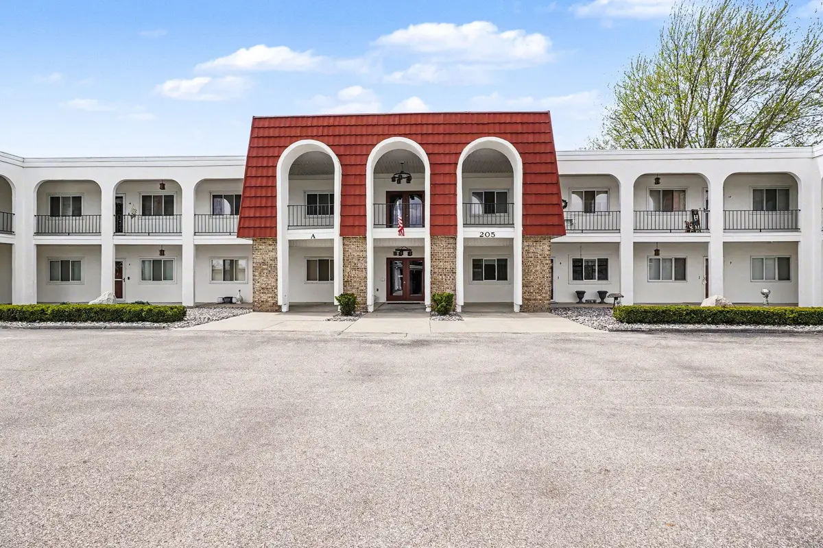 205 Kennely Road, Saginaw, MI 48609 - #1