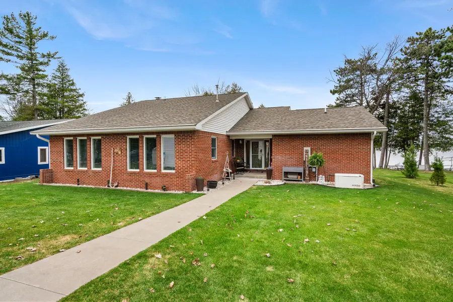 516 W Shoreview Lane, Indian River, MI 49749 - #2