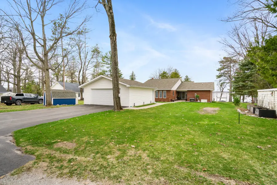 516 W Shoreview Lane, Indian River, MI 49749 - #3