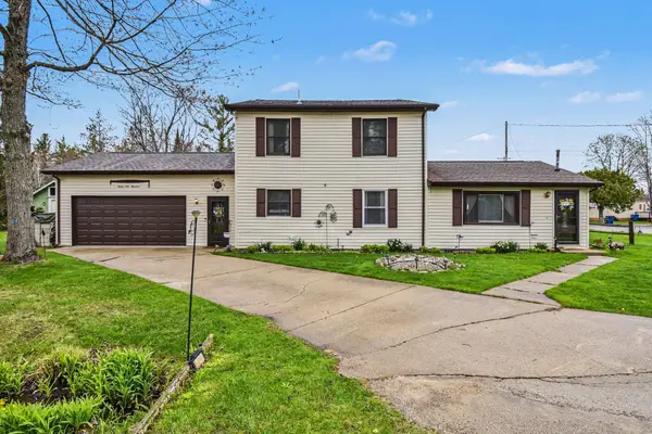 8900 Old Mead Road, Houghton Lake, MI 48629