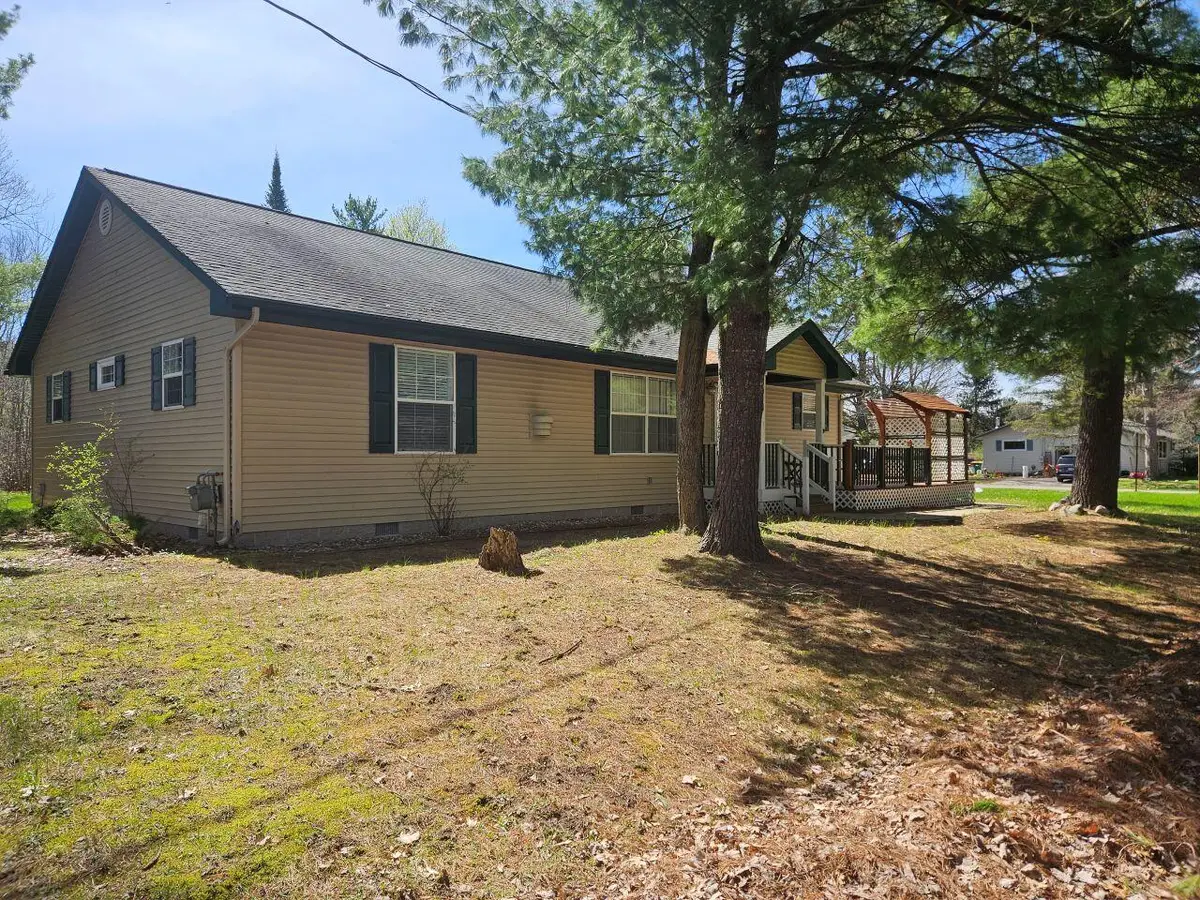 301 S 6th Street, Roscommon, MI 48653 - #1