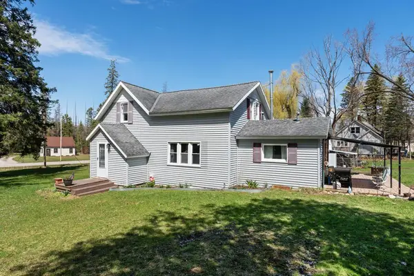 6419 River Street, Alanson, MI 49706