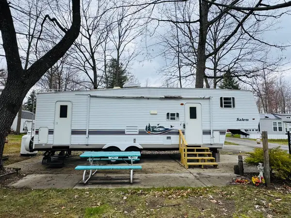 2757 Owens Unit 205 Drive, Houghton Lake, MI 48629