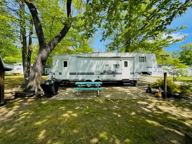 2757 Owens Unit 205 Drive, Houghton Lake, MI 48629 - #2