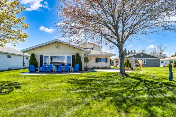 118 Canal Drive, Prudenville, MI 48651
