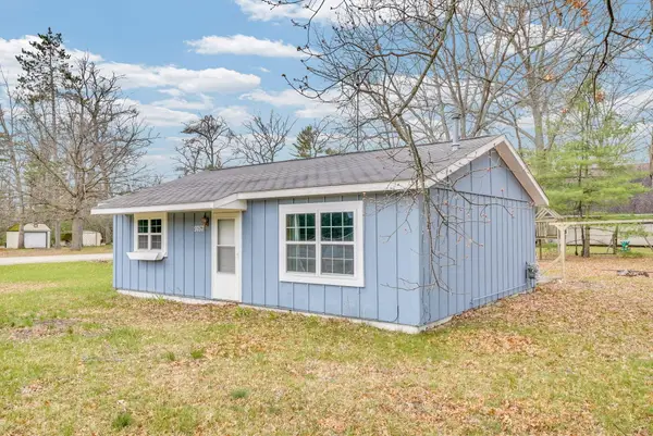 9757 N Cut Road, Roscommon, MI 48653