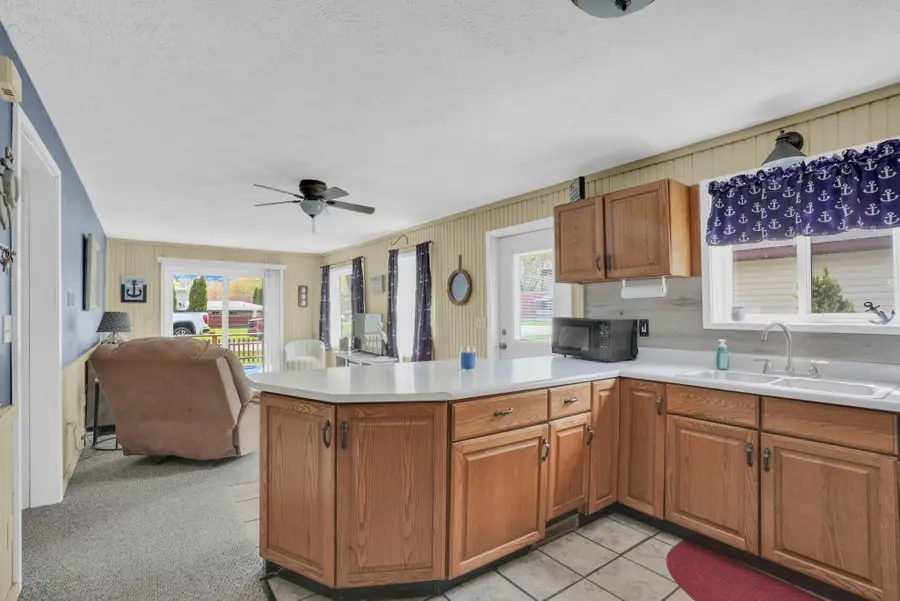220 Oliver, Houghton Lake, MI 48629 - #3