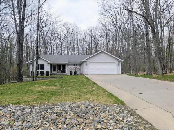 11860 Crossing Deer Court, Roscommon, MI 48653